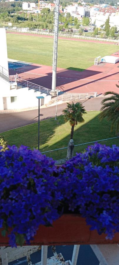 Vistas A La Pista De Atletismo Apartment Pontevedra Exterior foto