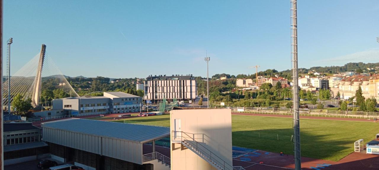 Vistas A La Pista De Atletismo Apartment Pontevedra Exterior foto
